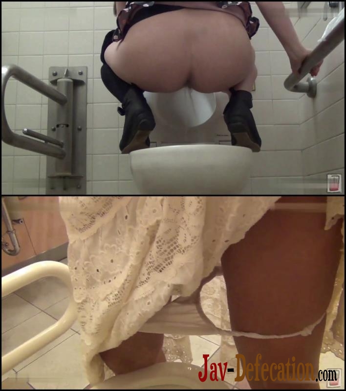 BFJG-28 Japanese girls self filmed poop and pee in toilet (2018 | FullHD)